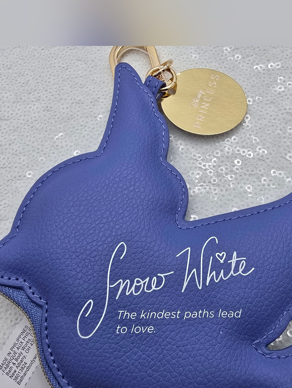 Disney Princess x Bath & Body Works Snow White Coin Purse & Pocketbac Holder - Picture 8 of 10